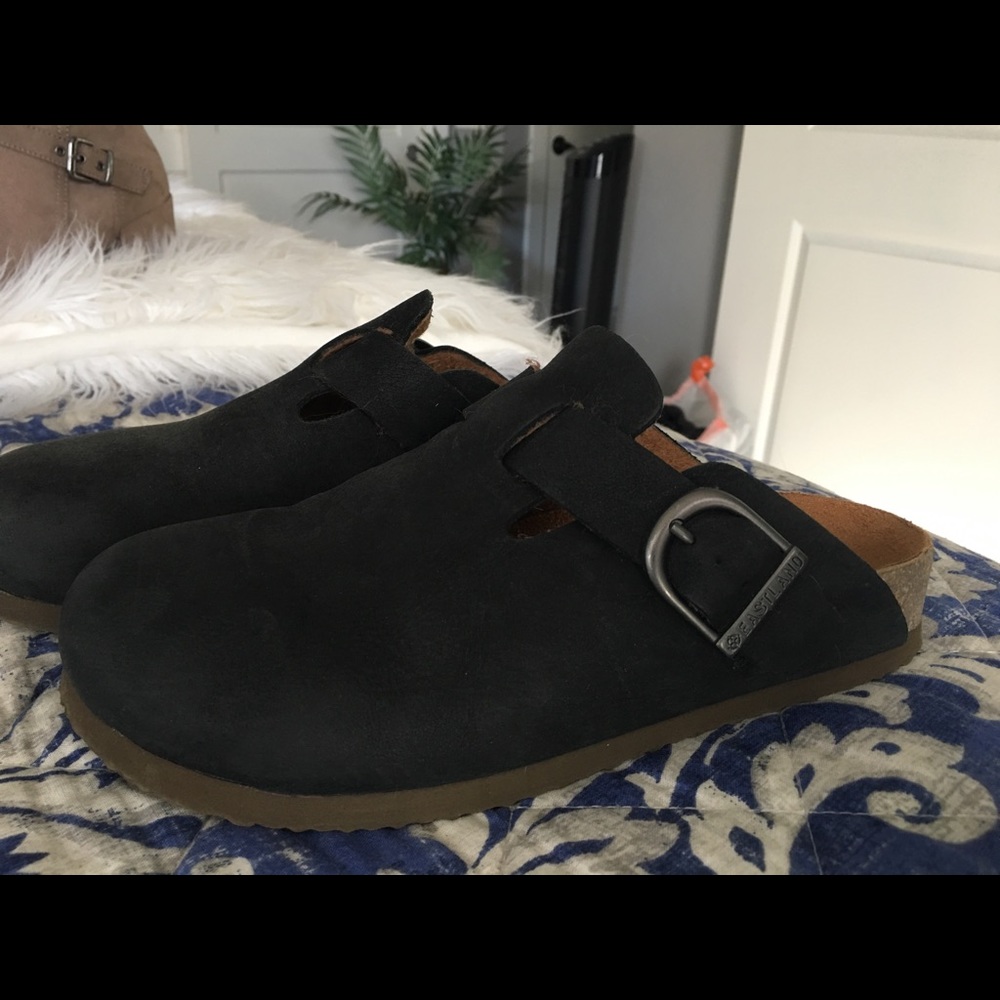 Clogs